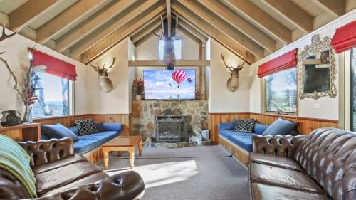 Dinner Plain Ski Chalet | Coho