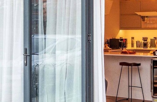 Pontcanna Apartment | Cohost Partners Charming 2BR in Cardiff with Parking