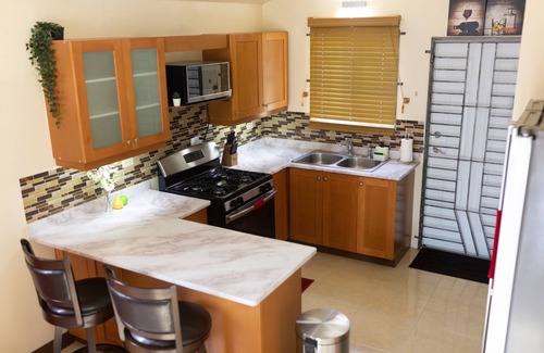 Montego Bay House | Coles Vacationing