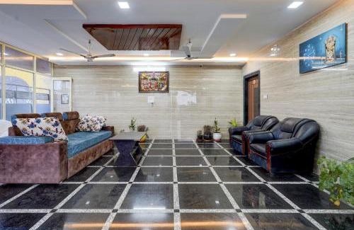 Nellore Hotel | Collection O Mini Bypass Nellore Road Formerly AMR Guest Inn