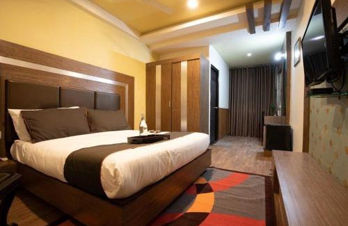 Modasa Hotel | Collection O Modasa Bus Terminal Himmatnagar