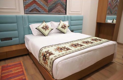 Modasa Hotel | Collection O Modasa Bus Terminal Himmatnagar