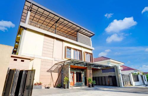 Padang Hotel | Collection O Padang City Center Near Transmart Padang Formerly De Orchids
