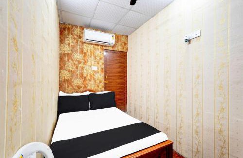 Vadapalani Hotel | Collection O Vadapalani Metro Station Vishnu's Galaxy Rooms
