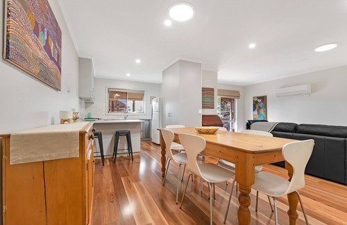 Echuca House | Collier Terrace: charming + central