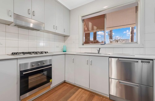Echuca House | Collier Terrace: charming + central