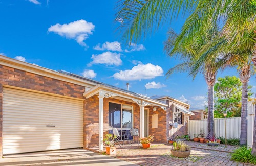 Echuca House | Collier Terrace: charming + central