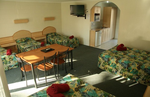 Kempsey Hotel | Colonial Court Motor Inn