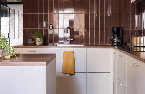 Sundsberg Apartment | Colorful and modern 3br apartment + free parking 30min from Helsinki