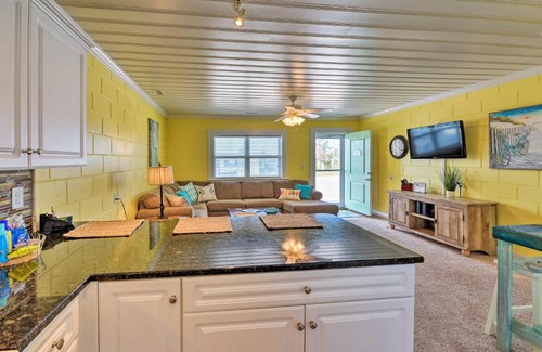 Emerald Isle House | Colorful Cottage with Patio Across from the Beach!