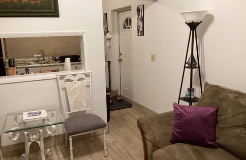 Cockburn Town Condo | Colwins #5 Family/Group/Couples Sleeps 7