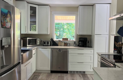 Sproat Lake House | Come play at LeLacShac, a relaxing fun themed home a minute from Sproat Lake