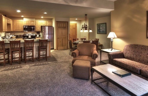 Four O'Clock Resort | Come spend a magical New Year's at Grand Timber Lodge