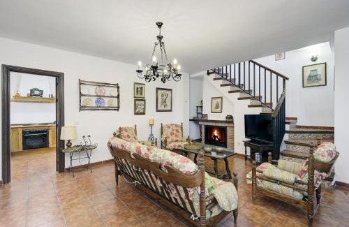 Granada House | Comeback CASERÍA VIRGEN DE ÁFRICA