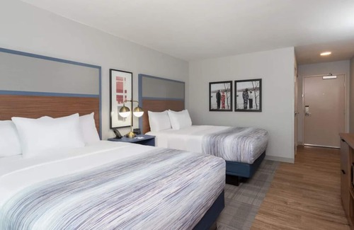 San Angelo House | Comfort and Convenience! Parking, Pool, Breakfast! Short Drive to Lake Nasworthy
