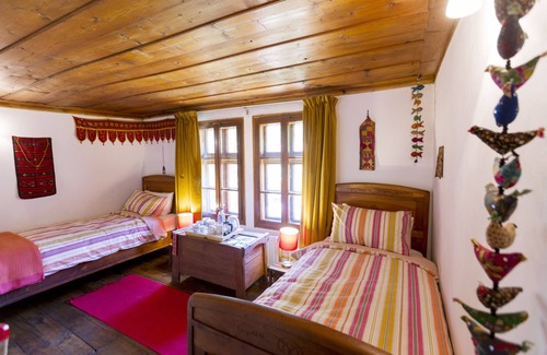 Gabrovo Bed & Breakfast | Comfort Double - En Suite with Shower - Mountain View
