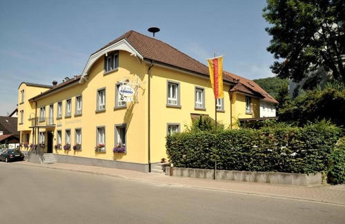 Inzlingen Apartment | Comfort Dreibettzimmer Gästehaus