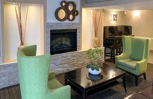 East Hartford Hotel | Comfort Inn and Suites East Hartford