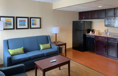 East Hartford Hotel | Comfort Inn and Suites East Hartford