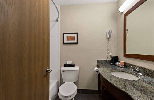 Huntington Hotel | Comfort Inn Huntington Near University