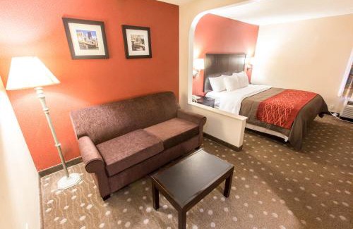 South Hills Hotel | Comfort Inn Pittsburgh Crafton