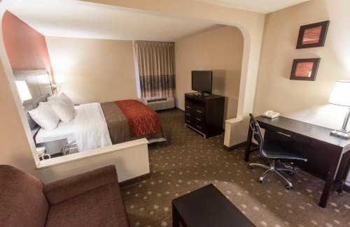 South Hills Hotel | Comfort Inn Pittsburgh Crafton