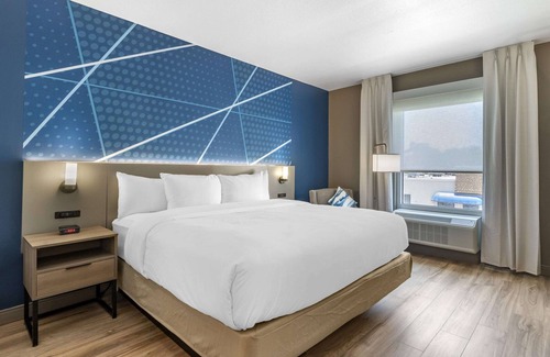 New Port Richey Hotel | Comfort Inn & Suites New Port Richey Downtown District