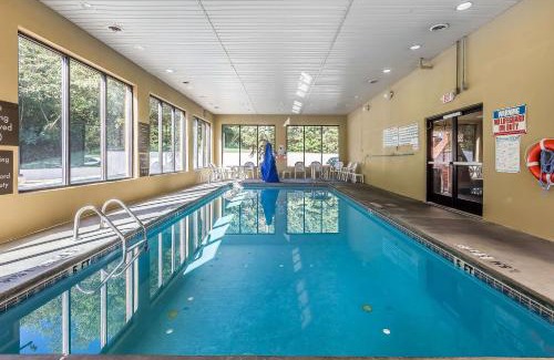 Dalton Hotel | Comfort Inn & Suites Dalton West