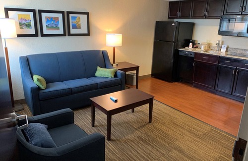 East Hartford Hotel | Comfort Inn & Suites East Hartford - Hartford