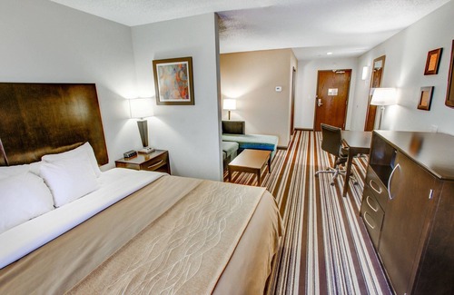 Triadelphia Hotel | Comfort Inn & Suites