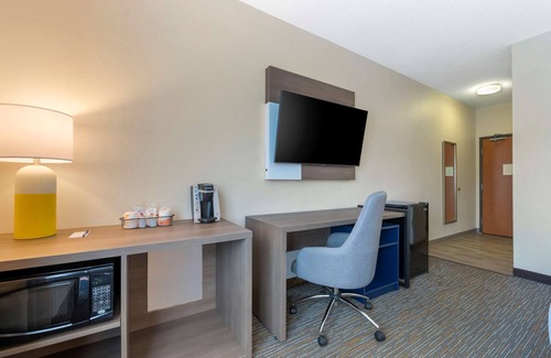 Zanesville Hotel | Comfort Inn & Suites Zanesville City Center