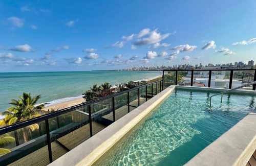 Jardim Oceania Apartment | Comfort Studio facing the sea