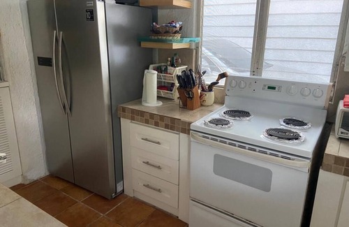 Puerto Quetzal House | Comfortable 4-Bdrm Villa,Gated,Beach,Pool,A/C, Billiard/Ping Pong, Warm Weather!