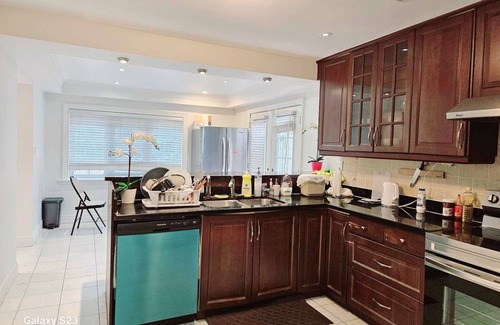 Willowdale Bed & Breakfast | Comfortable Bedroom in central Yonge and Sheppard and North York Centre