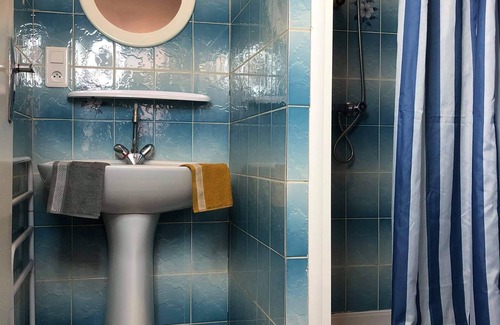 Bourbonne-les-Bains Apartment | Comfortable apartment 100 metres from the spa