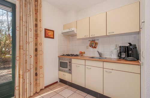 Hooghalen House | Comfortable holiday home with dishwasher in a nature reserve