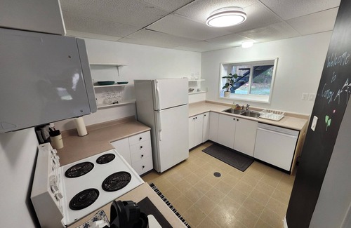 Comox House | Comfortable Home in the Comox Valley