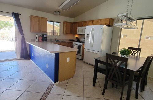 Rita Ranch House | Comfortable house w/a beautiful heated pool and covered patio in southern Tuscon