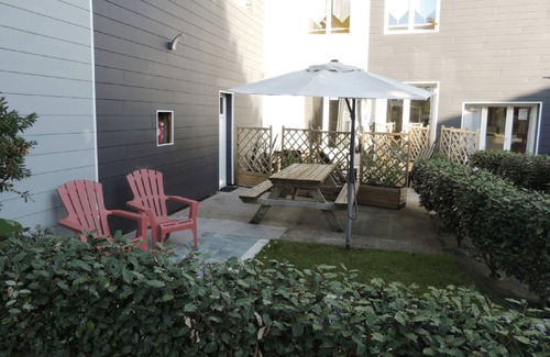 Gouville-sur-Mer House | Comfortable individual lodgings in a natural setting.