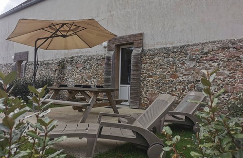 Gouville-sur-Mer House | Comfortable individual lodgings in a natural setting.