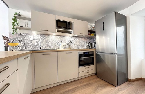 Saugues Cottage | Comfortable lodging in Saugues for hikers, 3 spacious rooms with en-suite bathroom