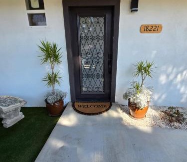 Northridge House | Comfortable Luxury Studio