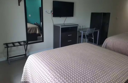 Bay City Hotel | Comfortable Non-Smoking Room with 2 Queen Beds for a Relaxing Stay