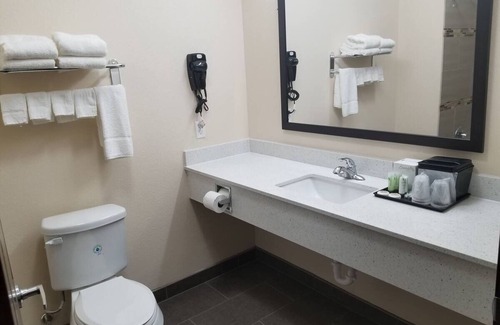 Bay City Hotel | Comfortable Non-Smoking Room with 2 Queen Beds for a Relaxing Stay