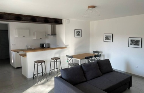 Courthezon Apartment | Comfortable T3 apartment in mas provençal near the countryside