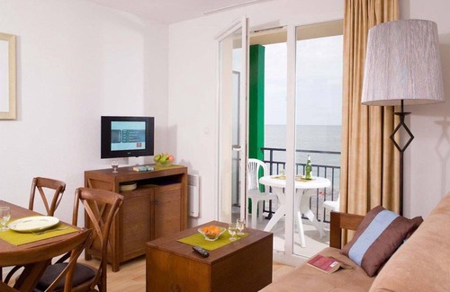 Cayeux-sur-Mer Apartment | Comfortably furnished apartment with a balcony or terrace with sea view