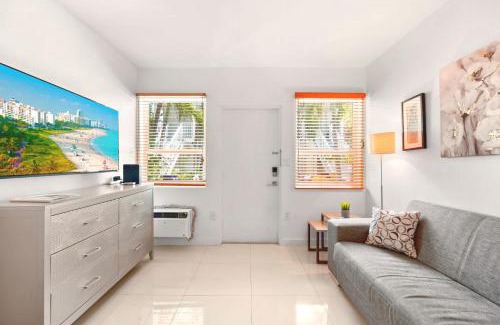 West Avenue Apartment | Comfy 1BR in Miami Beach's Heart w BBQ zone