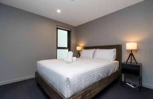 Kingston Apartment | Comfy 2BA 2BR Kingston Foreshore Apartment - Hosted by Canstay