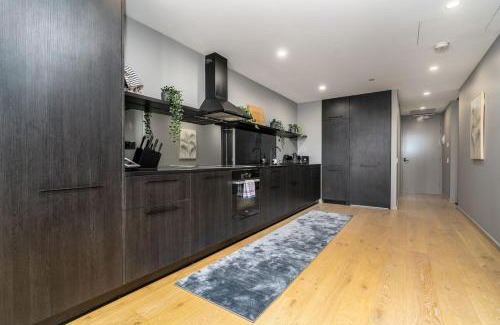 Kingston Apartment | Comfy 2BA 2BR Kingston Foreshore Apartment - Hosted by Canstay