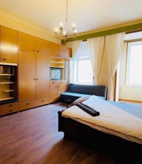 Josefstadt Apartment | Comfy 2BR Apt, for 5P Easy Access to Stadthalle